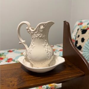 Pitcher and bowl set